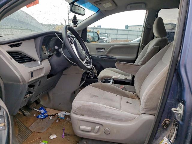 Toyota Sienna Le Image 6