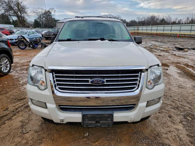 Ford Explorer Xlt Image 2