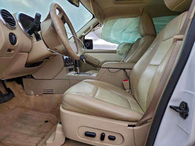 Ford Explorer Xlt Image 6