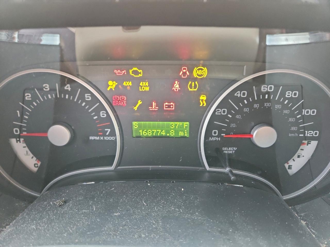 Ford Explorer Xlt Image 4