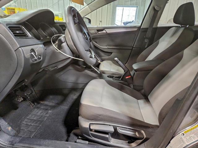 Volkswagen Jetta S Image 11