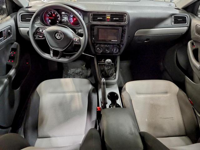 Volkswagen Jetta S Image 9