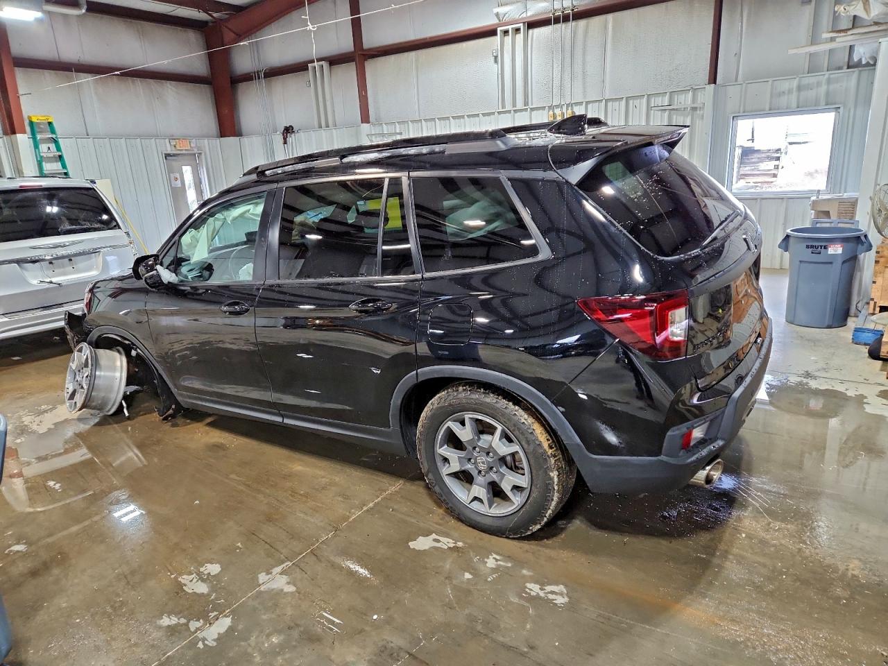 Honda Passport Trail Sport Image 3