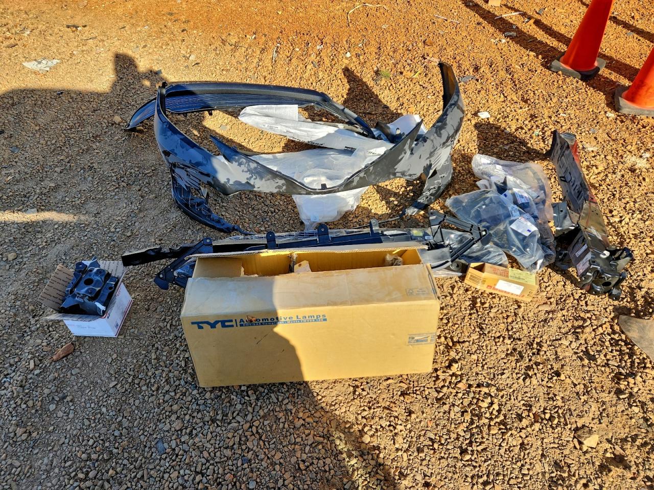 Toyota Camry Le Image 5