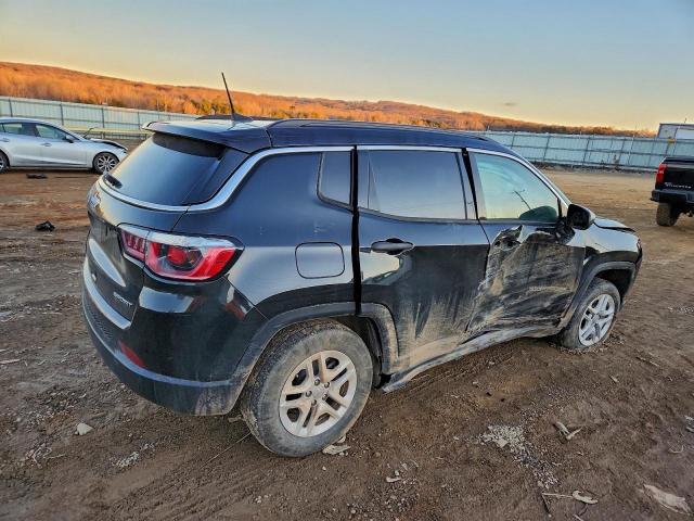 Jeep Compass Sport Image 2
