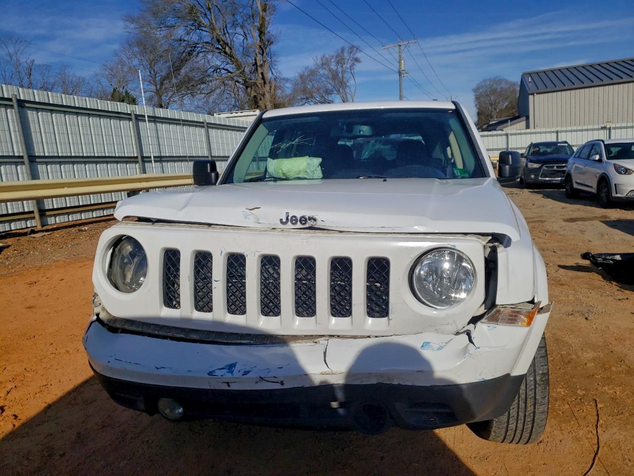 Jeep Patriot Latitude Image 8