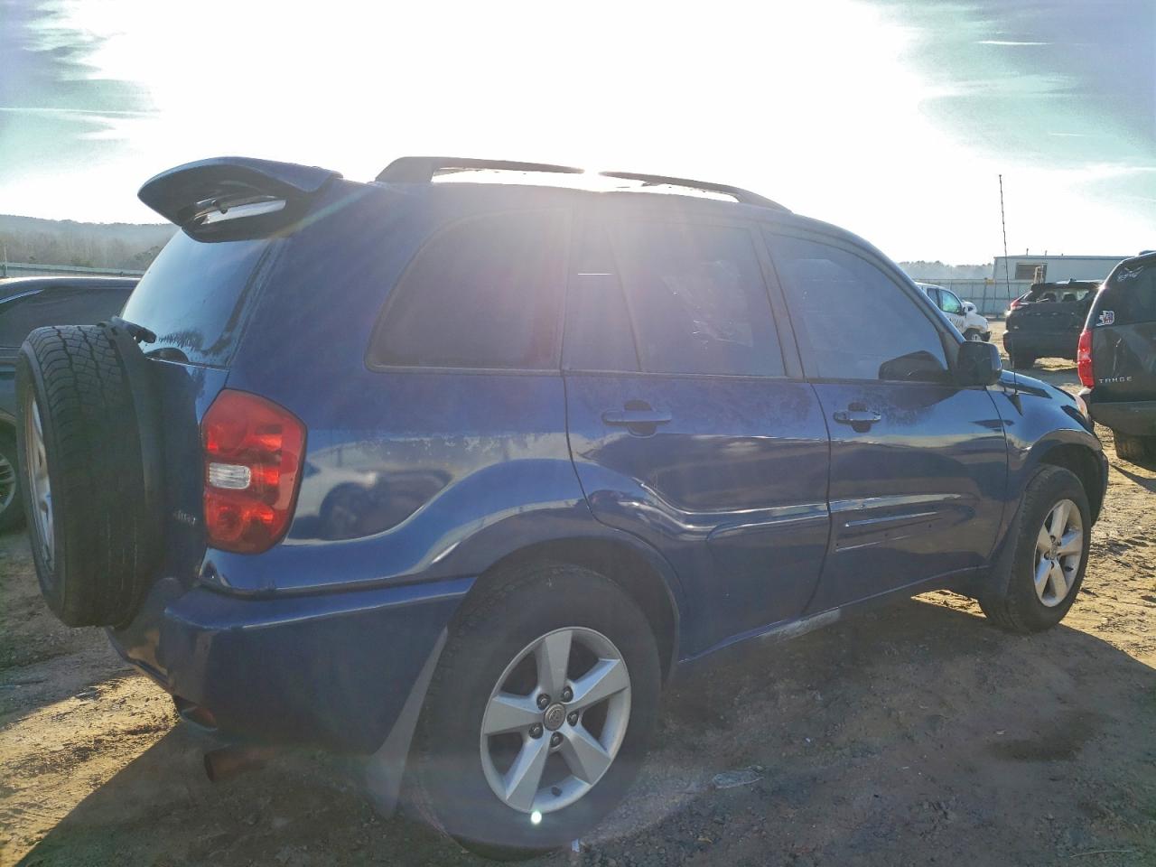 Toyota RAV4 Image 8