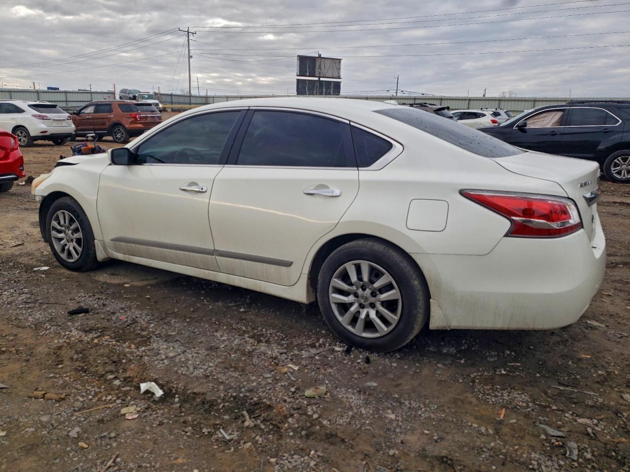 Nissan Altima 2.5 Image 3