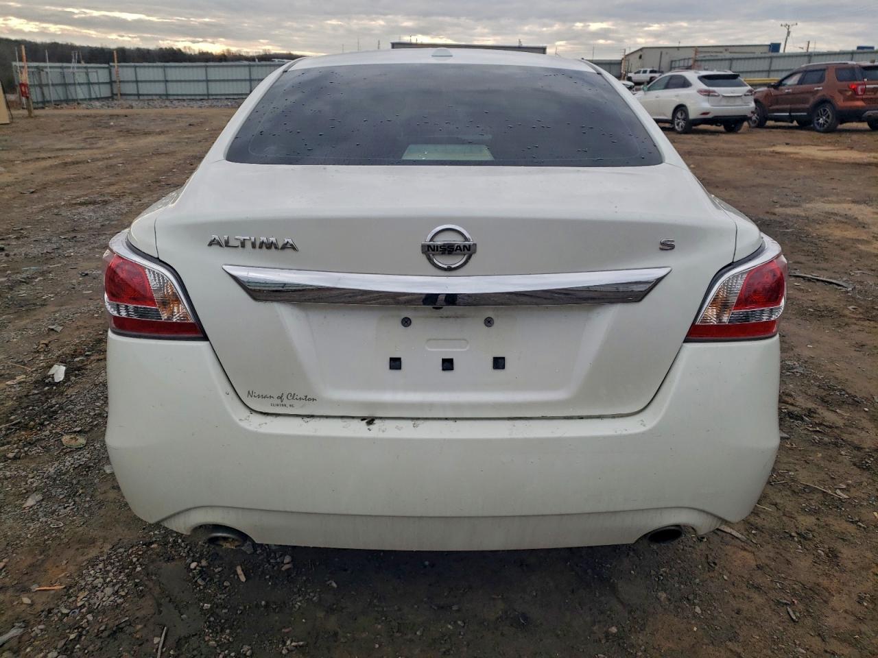 Nissan Altima 2.5 Image 6