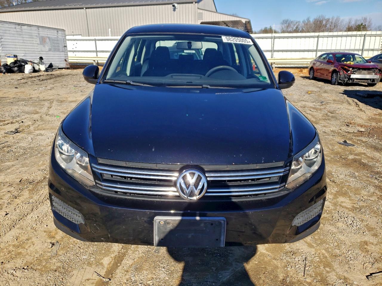 Volkswagen Tiguan S Image 9