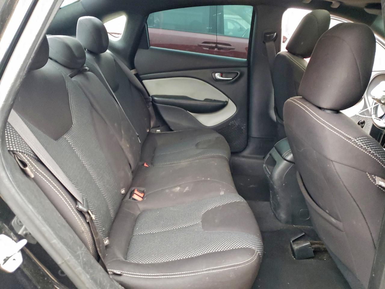 Dodge Dart Sxt Image 8