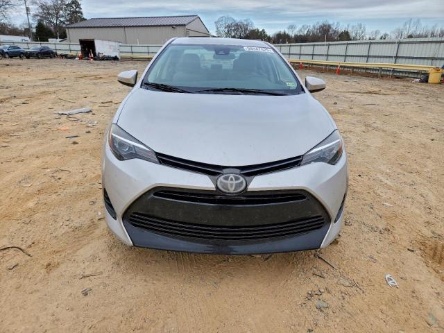 Toyota Corolla L Image 6