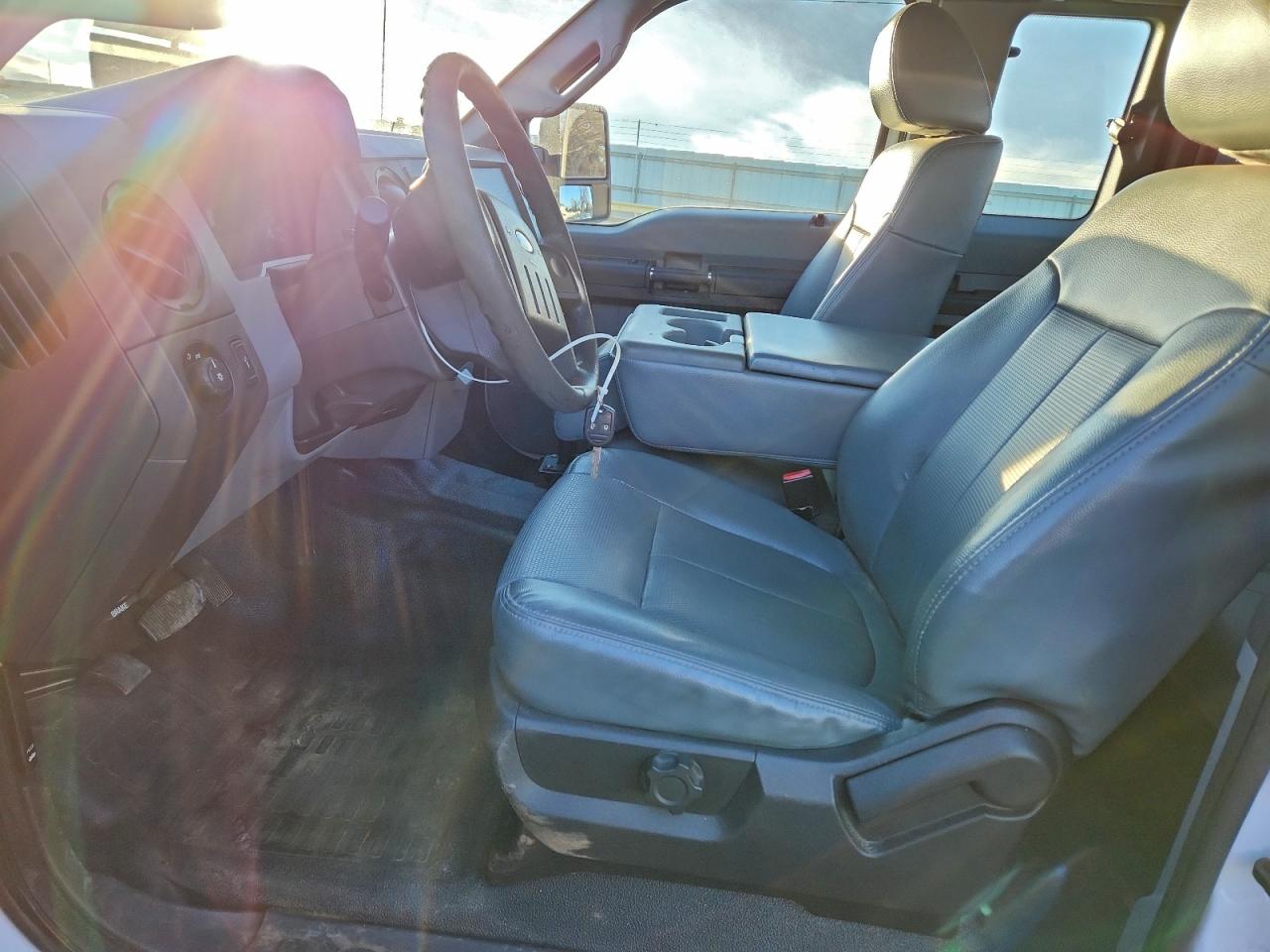 Ford F-250 Super Duty Image 12