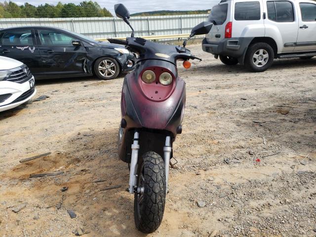 Huzh Scooter Image 3