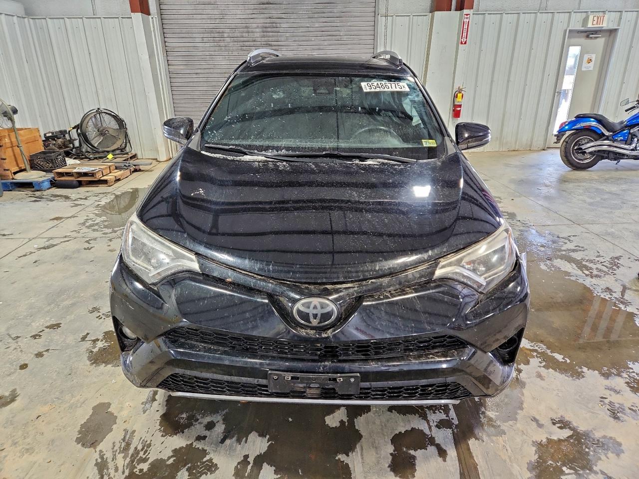 Toyota RAV4 Se Image 4