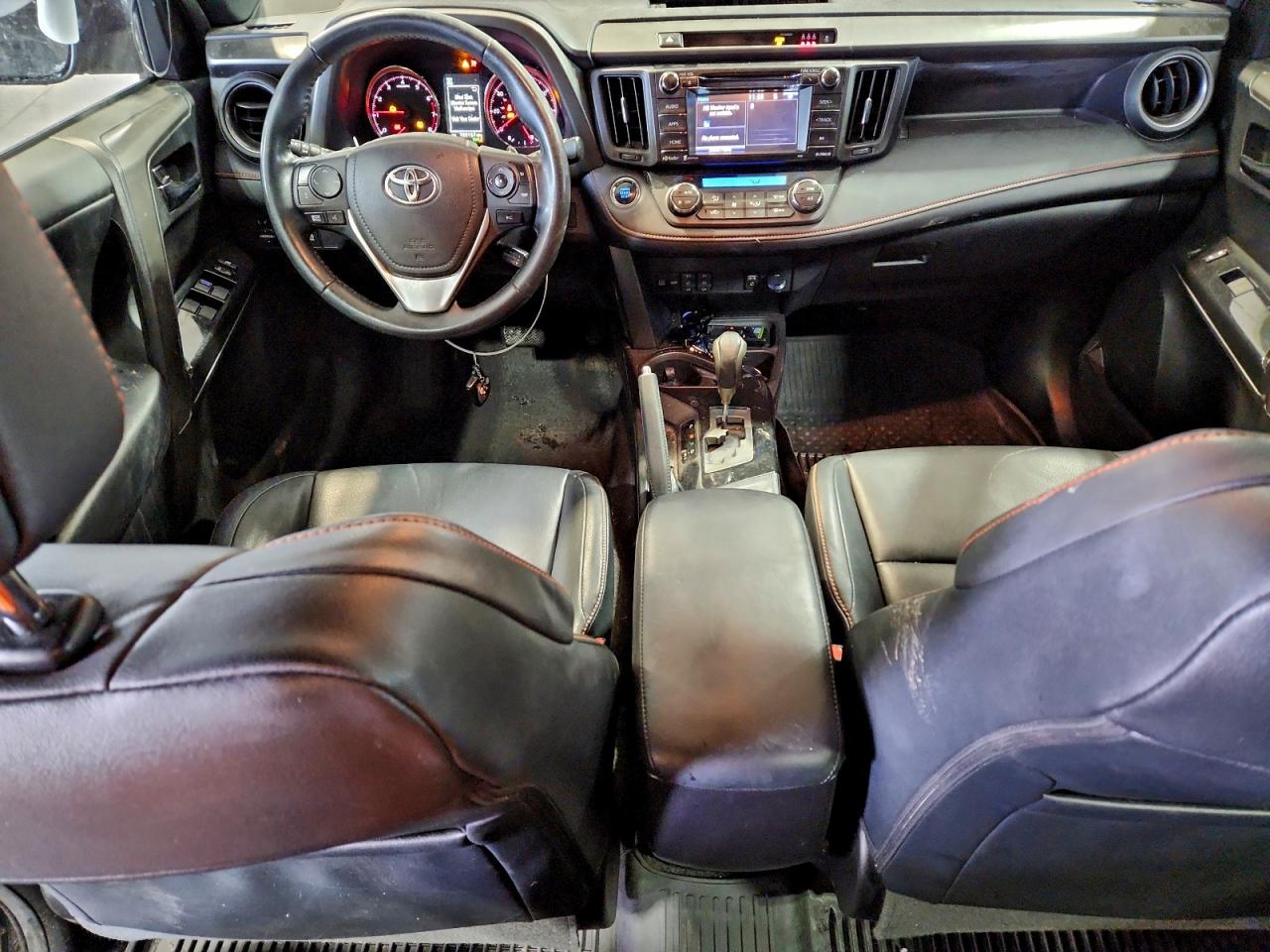 Toyota RAV4 Se Image 6