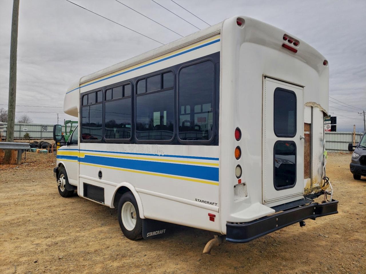 Chevrolet Express Image 8