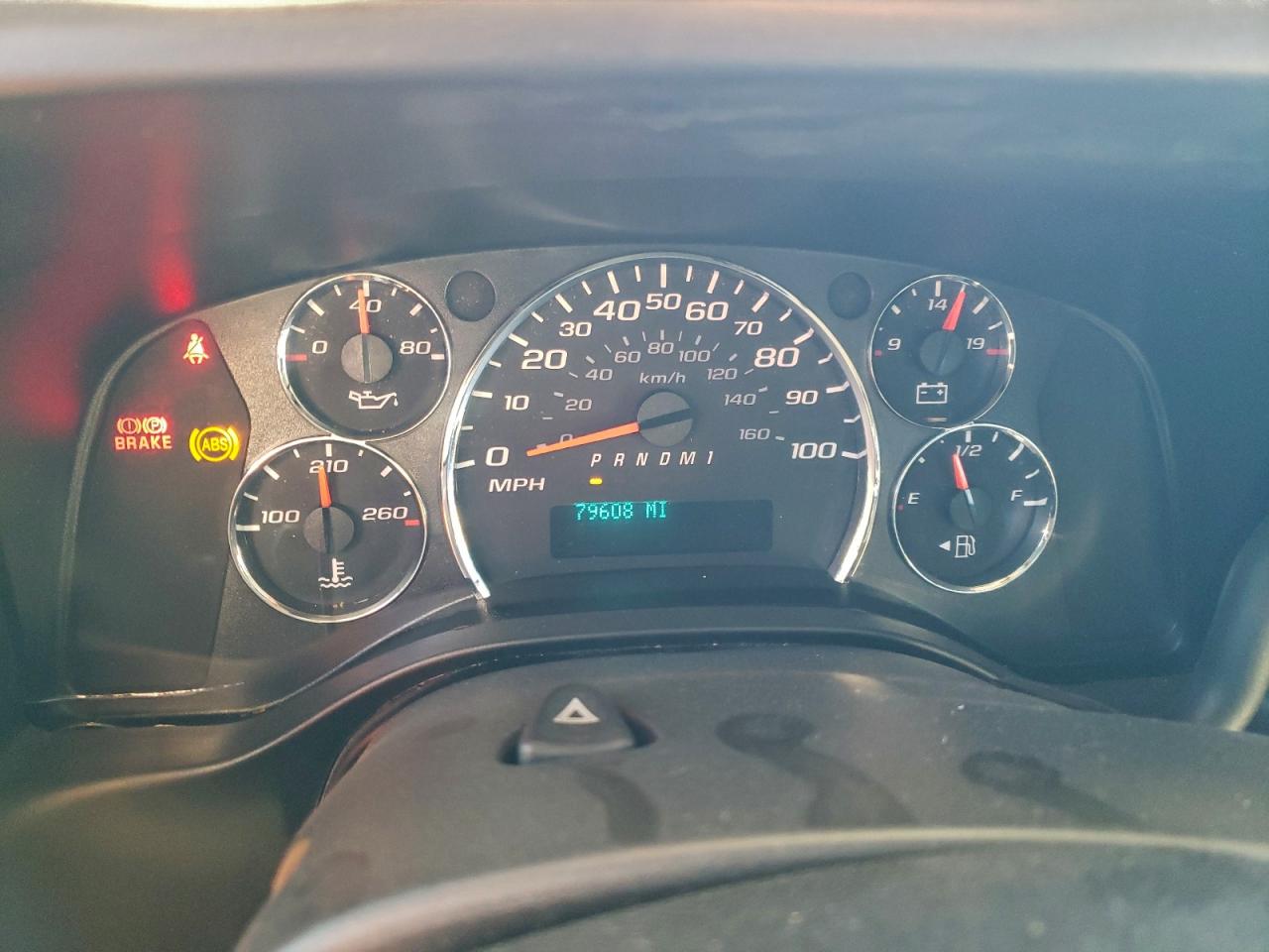 Chevrolet Express Image 4