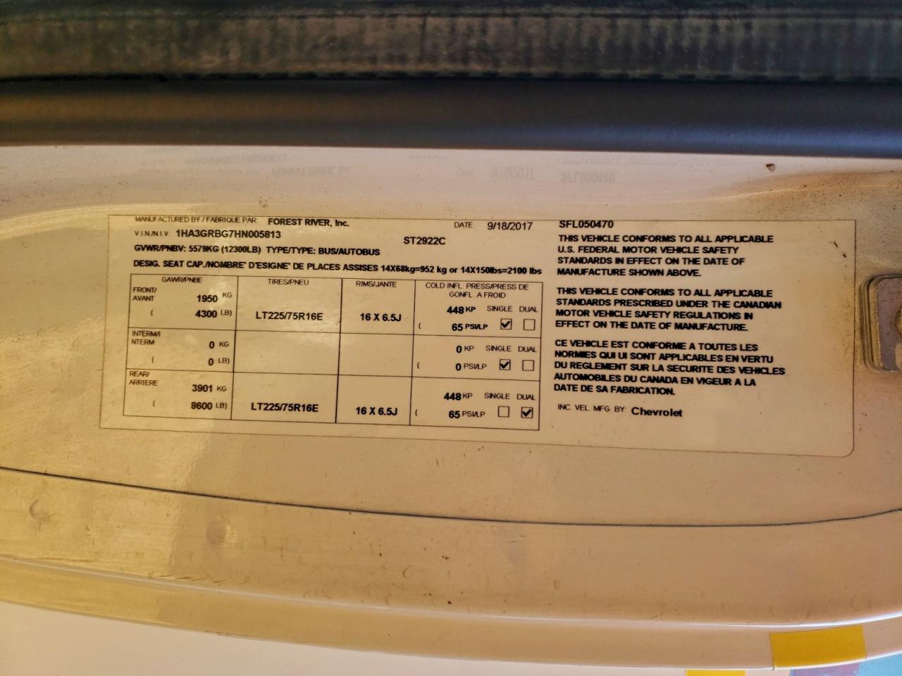 Chevrolet Express Image 7