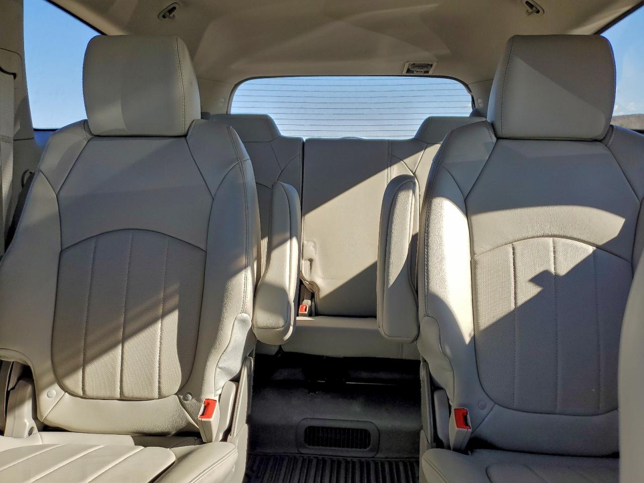 Buick Enclave Image 7