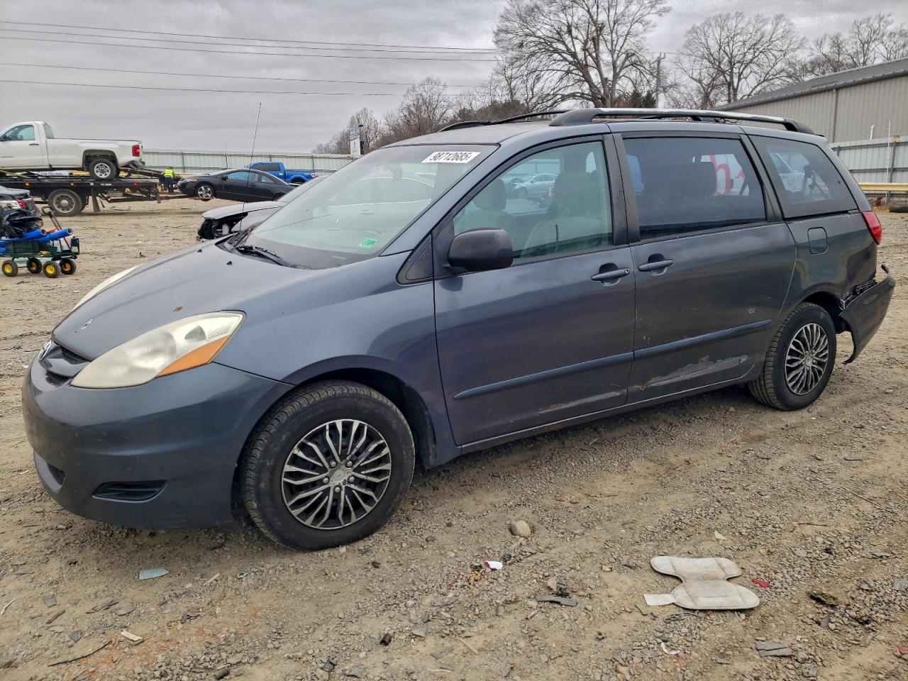 Toyota Sienna Ce Image 1