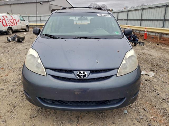 Toyota Sienna Ce Image 5
