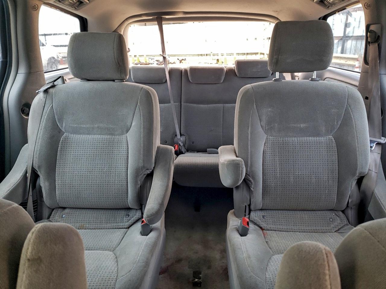 Toyota Sienna Ce Image 12