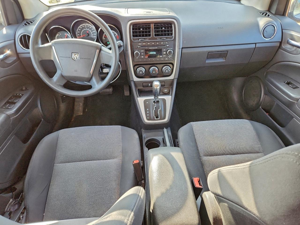 Dodge Caliber Sxt Image 6