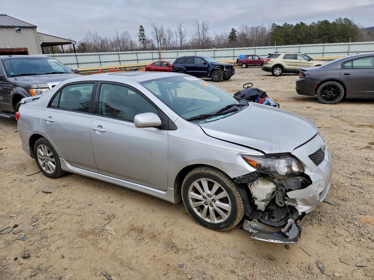 Toyota Corolla Base Image 2