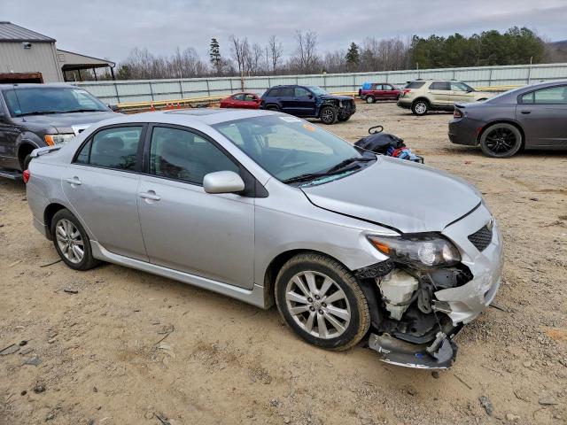 Toyota Corolla Base Image 2