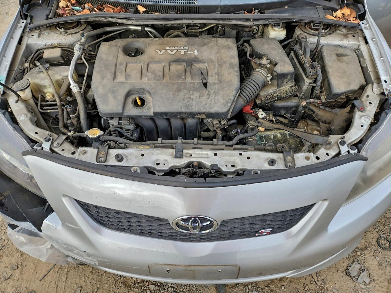 Toyota Corolla Base Image 7