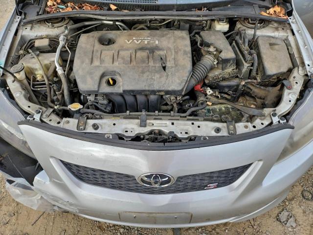Toyota Corolla Base Image 7