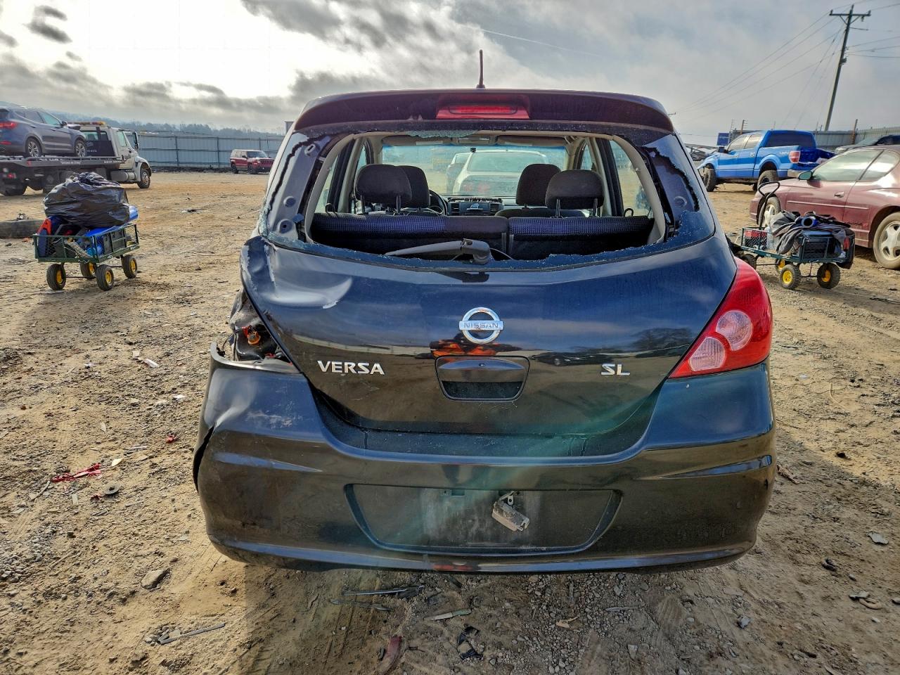 Nissan Versa S Image 5