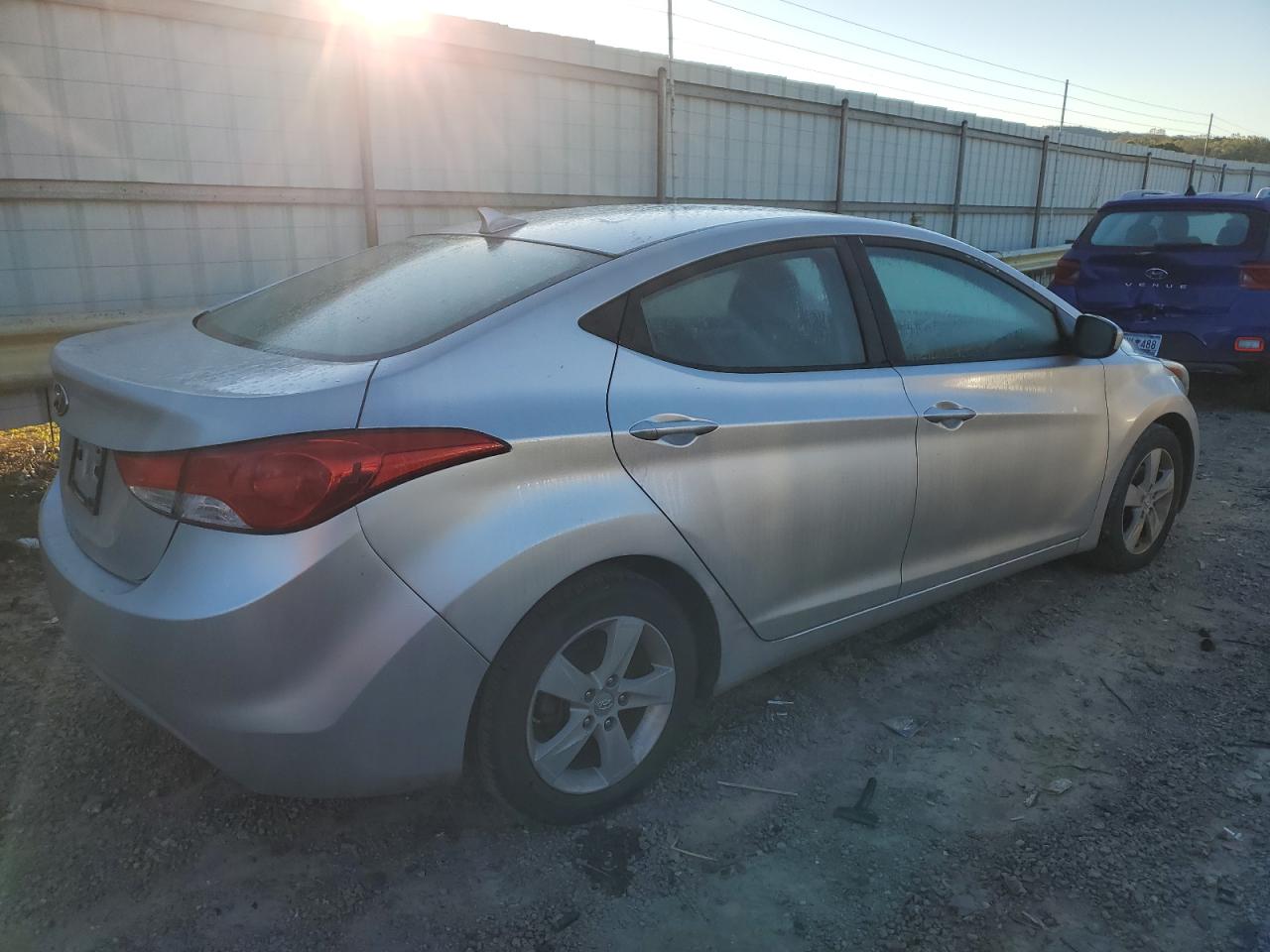 Hyundai ELANTRA Gls Image 2