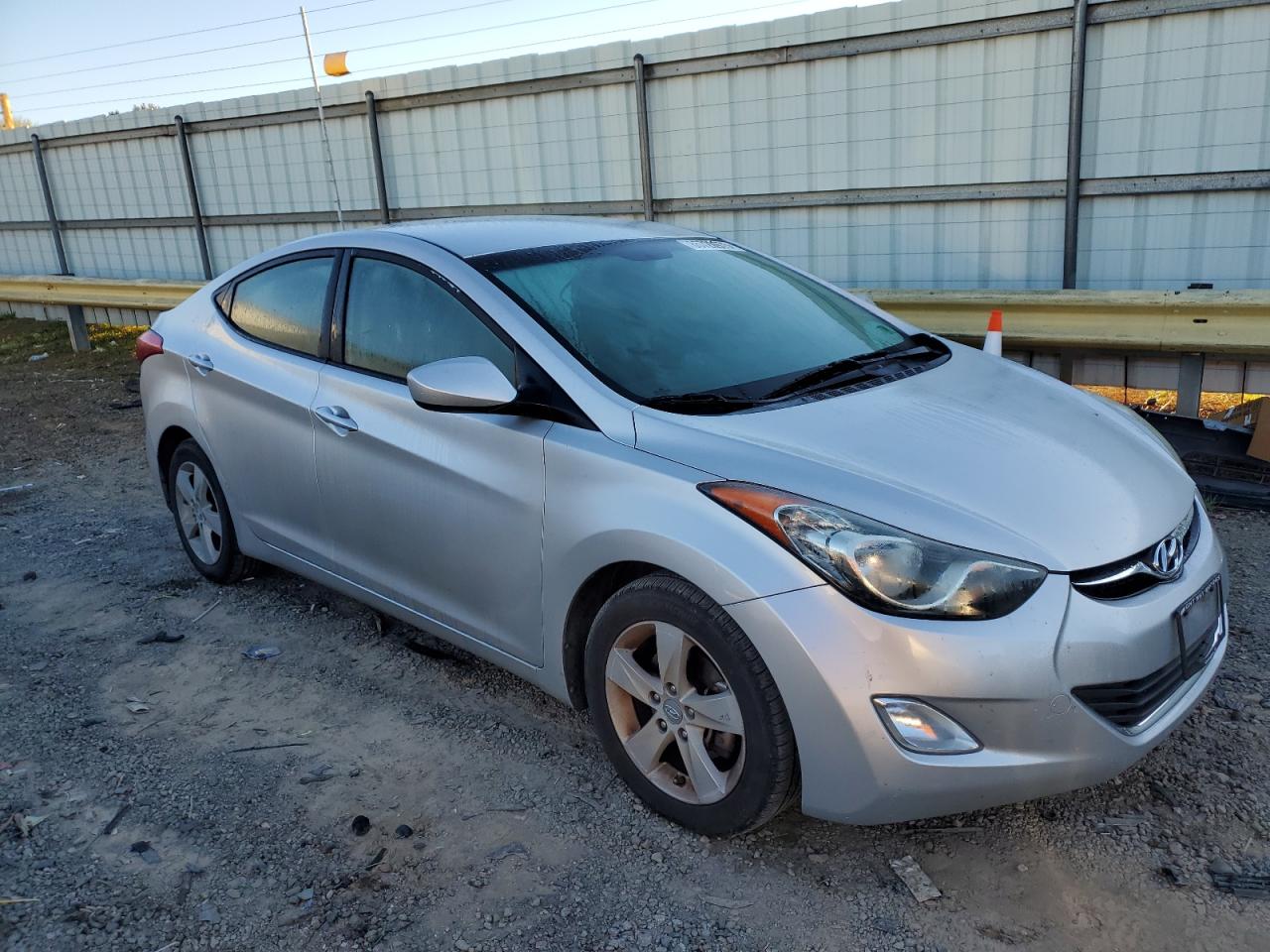 Hyundai ELANTRA Gls Image 5