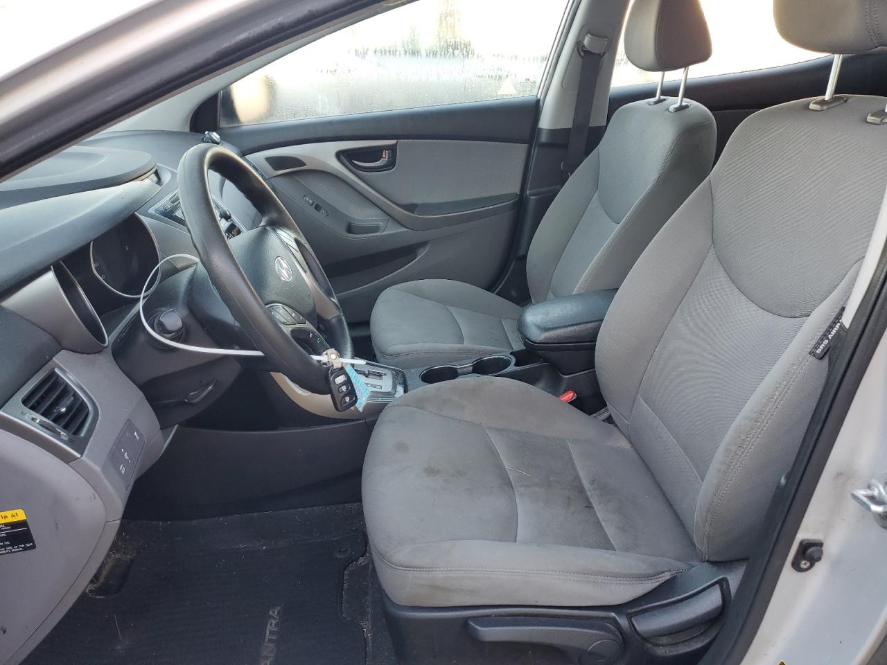 Hyundai ELANTRA Gls Image 7