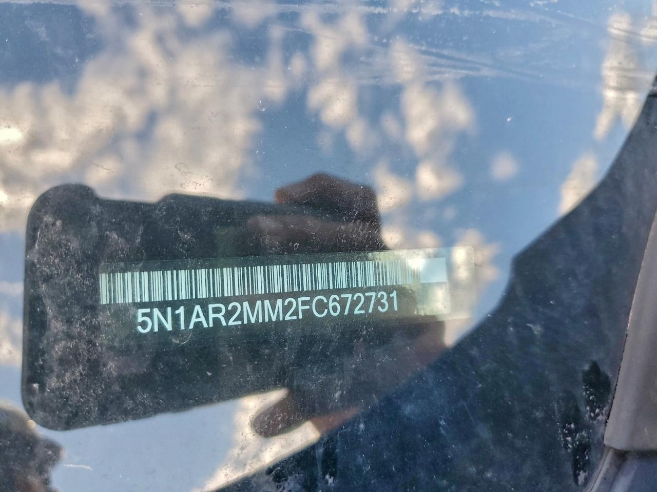 Nissan Pathfinder S Image 2