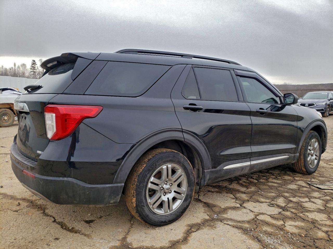 Ford Explorer Xlt Image 2