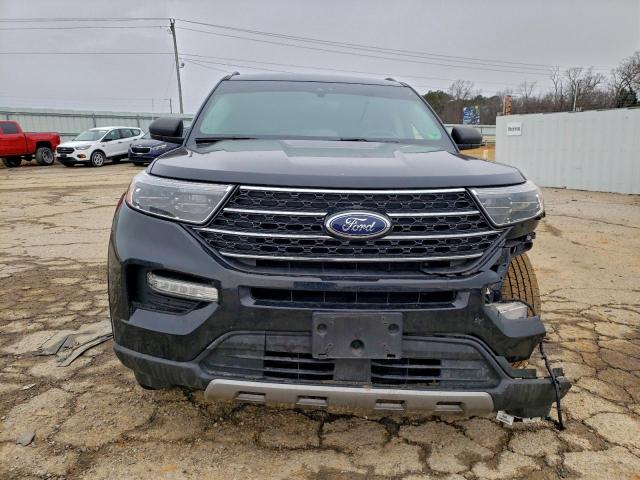 Ford Explorer Xlt Image 3