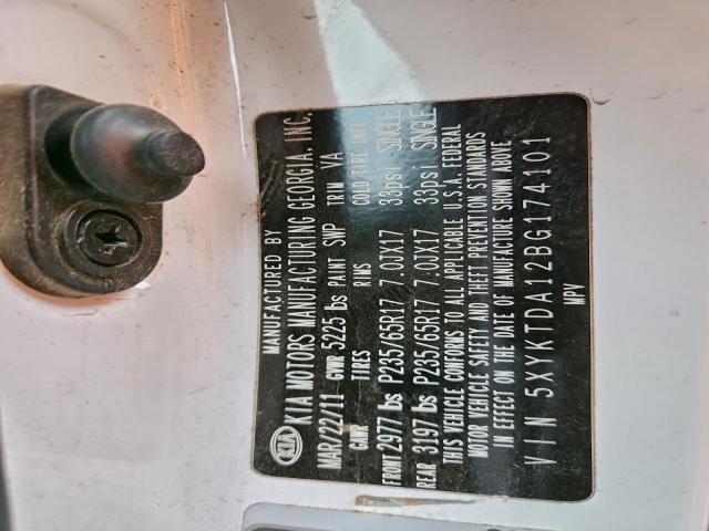 Kia Sorento Base Image 13