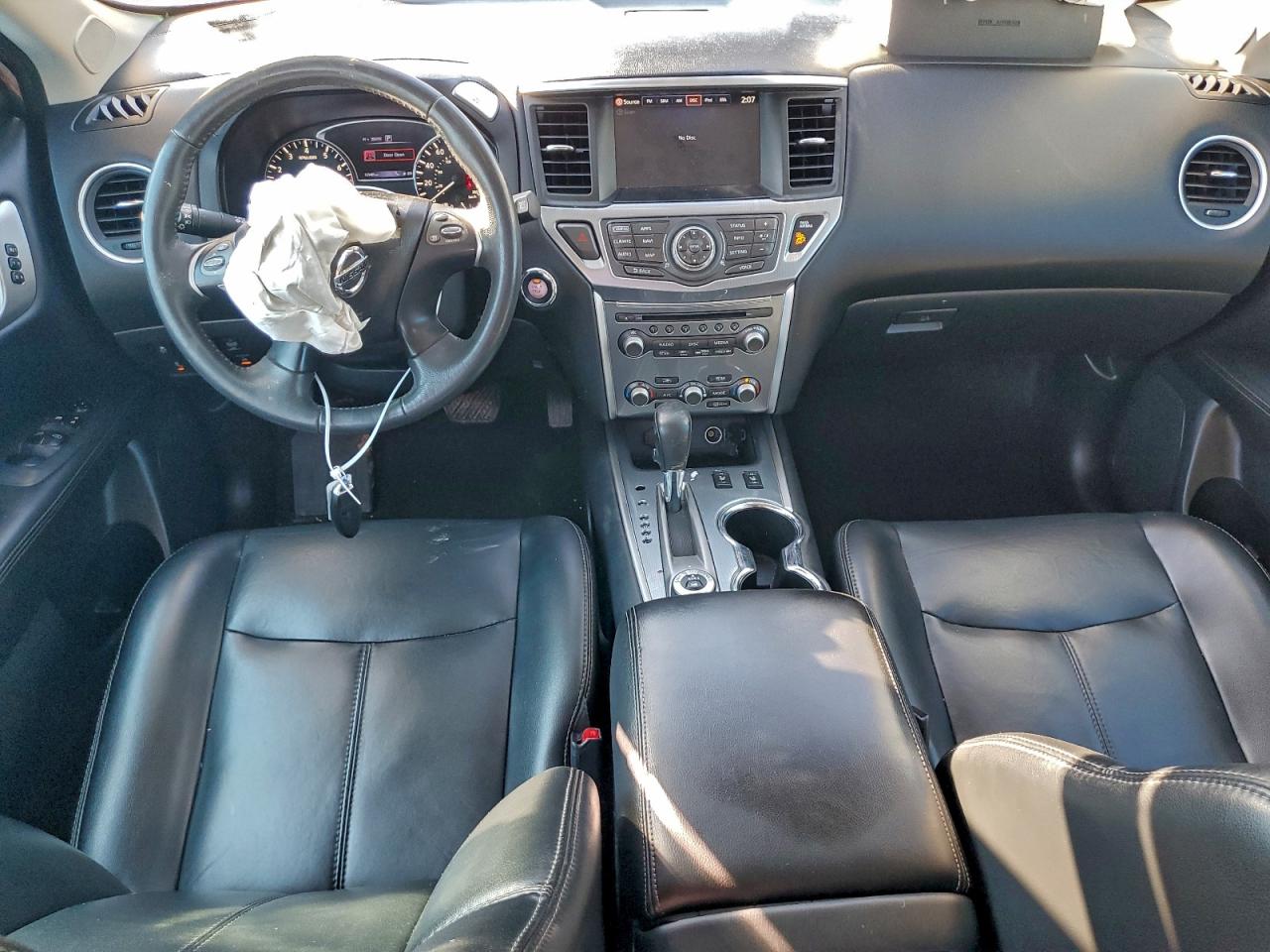 Nissan Pathfinder S Image 6