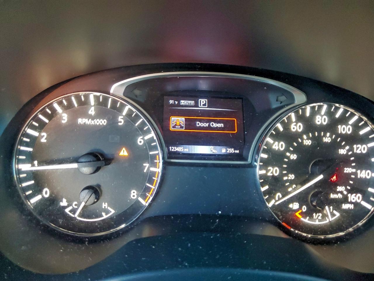 Nissan Pathfinder S Image 13