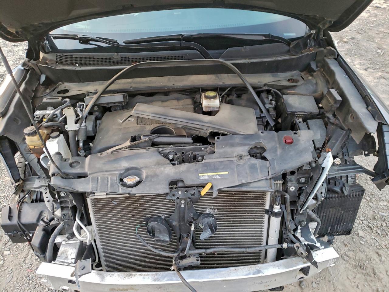 Nissan Pathfinder S Image 9