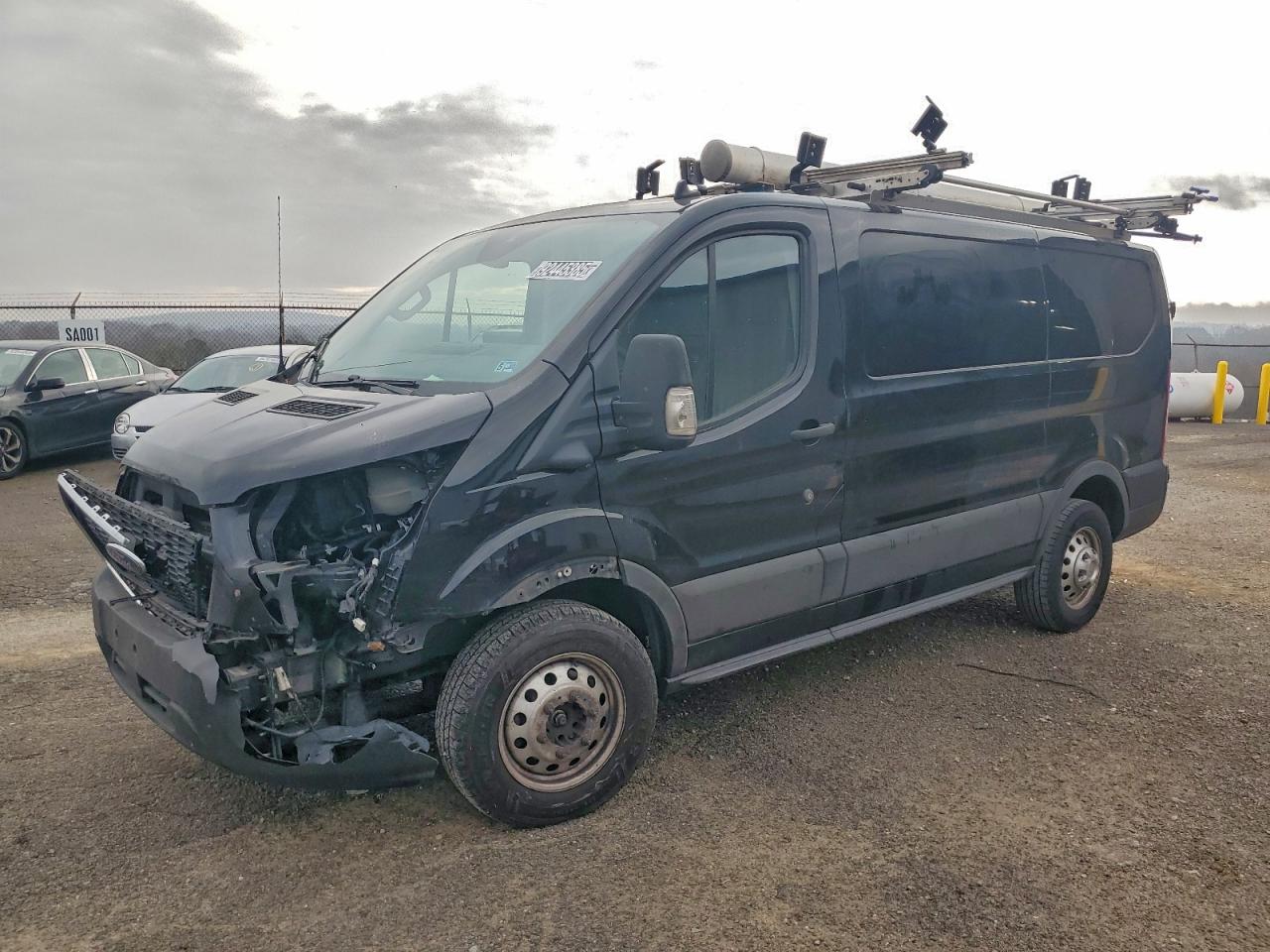 Ford Transit T-150 Image 1