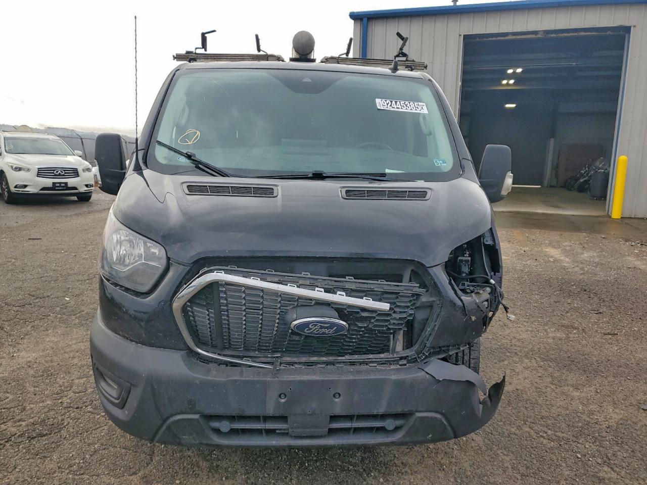 Ford Transit T-150 Image 3