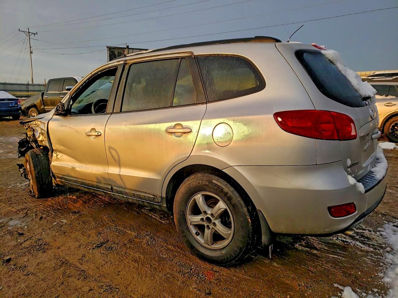 Hyundai SANTA FE Gls Image 2