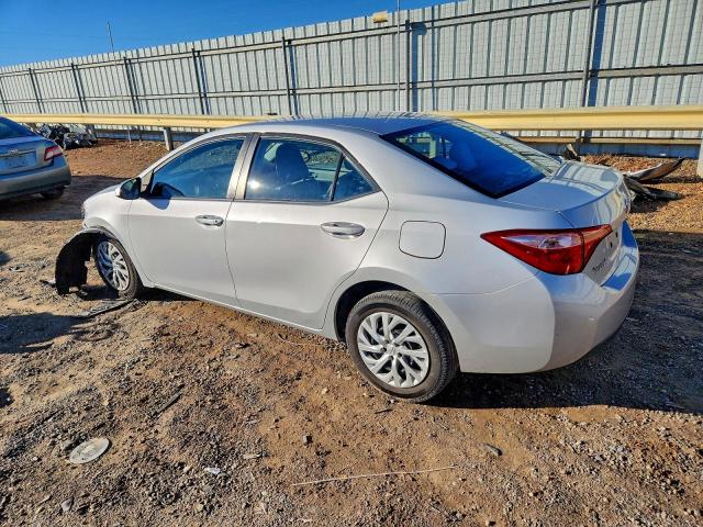 Toyota Corolla L Image 4