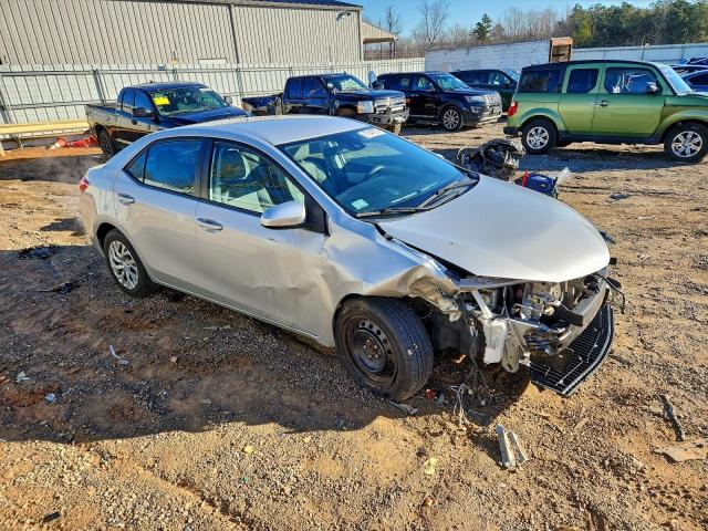 Toyota Corolla L Image 2