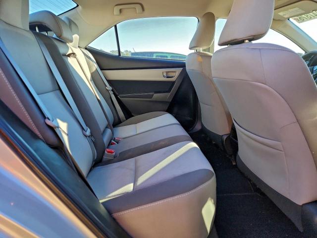 Toyota Corolla L Image 12