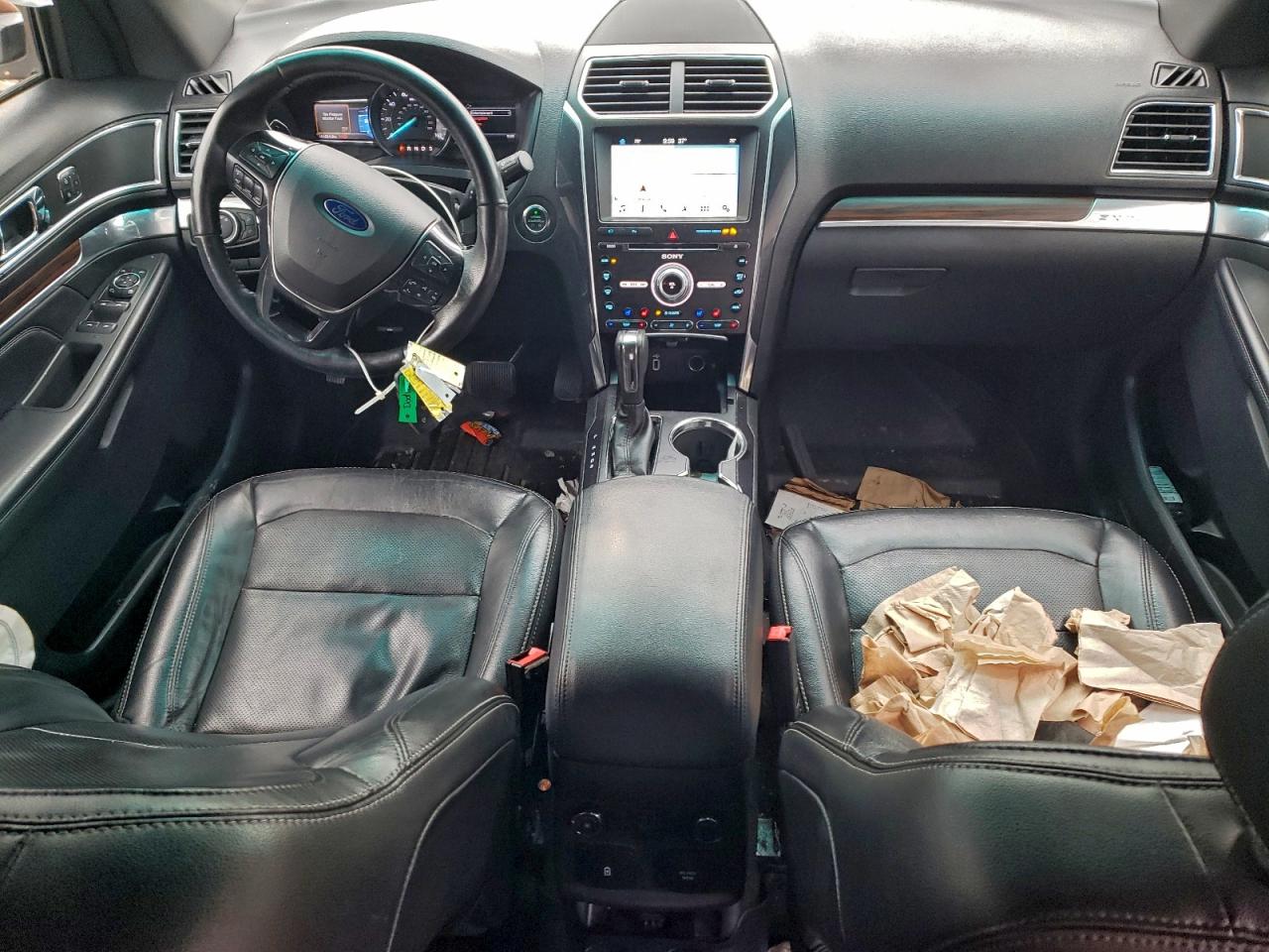 Ford Explorer Limited Image 4